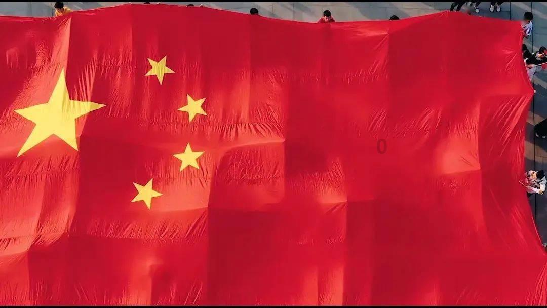 李佳琦与罗永浩两大流量对垒，谁才是双11首日带货王？